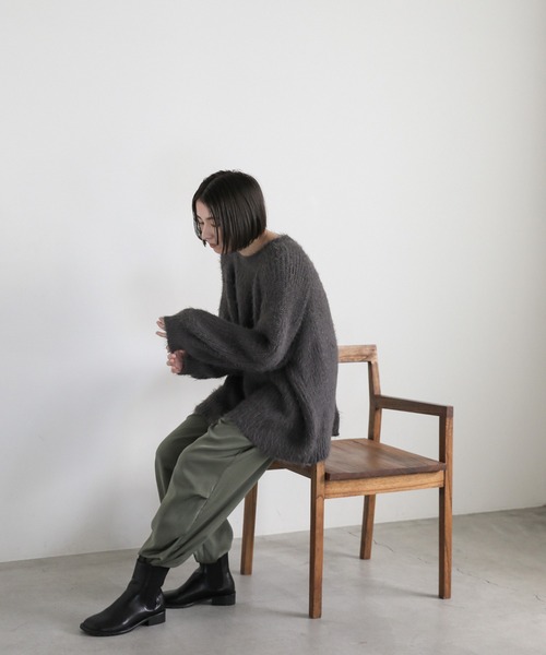 select MOCA(セレクトモカ)の「フェザーバックスリットオーバーニット(ニット/セーター・レディース・カーキオリーブ/グレー/チャコールグレー・FREE)」の15枚目の写真