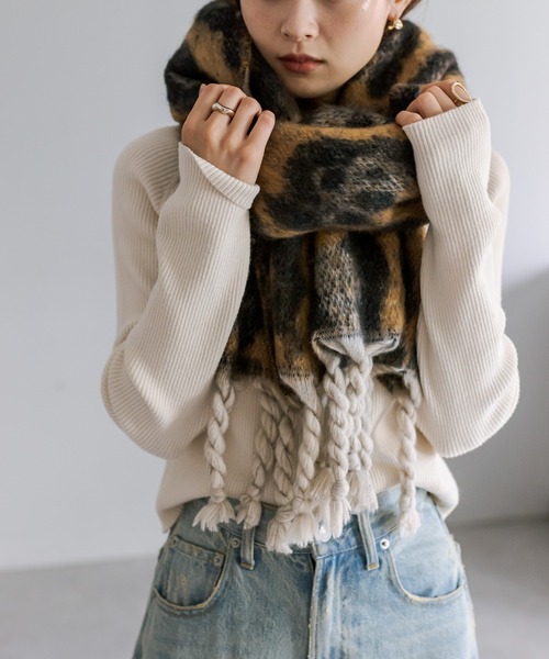 mystic(ミスティック)の「レオジャガードストール(ストール/ショール・レディース・ブラック・ONE SIZE)」の5枚目の写真