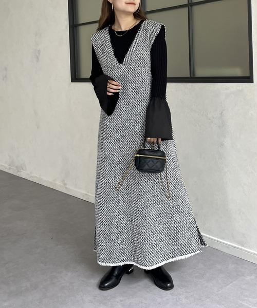 prose verse（プロズヴェール）の「Vネックツイードフリンジジャンスカ（ジャンパースカート・レディース・ブラック/グレー・MEDIUM）」の16枚目の写真