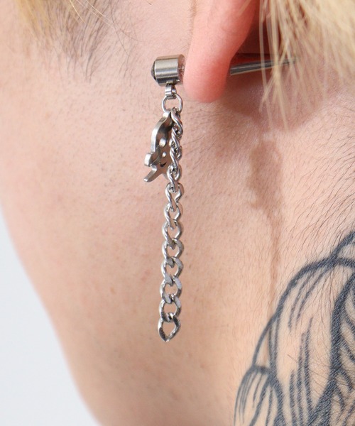 FUNALIVE(ファンアライブ)の「JON フェザー、スカルステンレスピアス ステンレス(ピアス(両耳用)・メンズ・シルバー/ブラック系その他/ブラック/シルバー系その他/ブルー/ブルー系その他・FREE)」の10枚目の写真