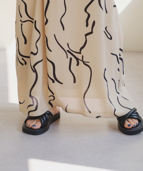 Kastane(カスタネ)の「ウェーブ柄パイピングワンピース(ワンピース・レディース・アイボリー/ブラック・FREE)」の18枚目の写真