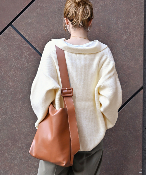 B.C STOCK（ベーセーストック）の「襟付きスキッパーニット（ニット/セーター・レディース・ベージュ/ブラック/レッド/ホワイト・FREE）」の16枚目の写真