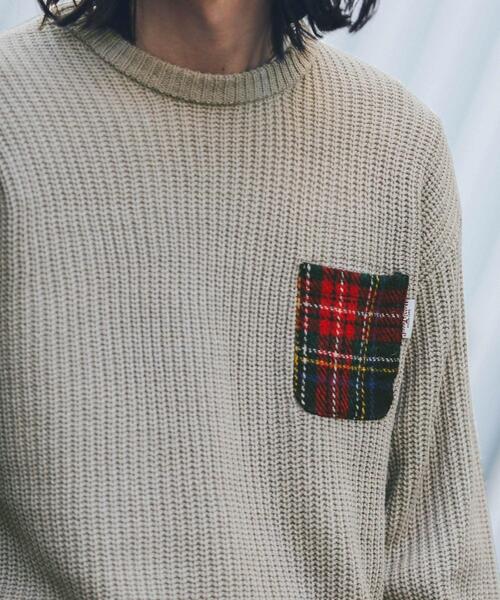 HARRIS TWEED（ハリスツイード）の「ハリスツイードポケット付ニットプルオーバー（ニット/セーター・メンズ・ネイビー/カーキ/オフホワイト/グレー・MEDIUM/LARGE）」の2枚目の写真