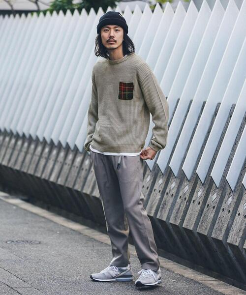 HARRIS TWEED（ハリスツイード）の「ハリスツイードポケット付ニットプルオーバー（ニット/セーター・メンズ・ネイビー/カーキ/オフホワイト/グレー・MEDIUM/LARGE）」の12枚目の写真