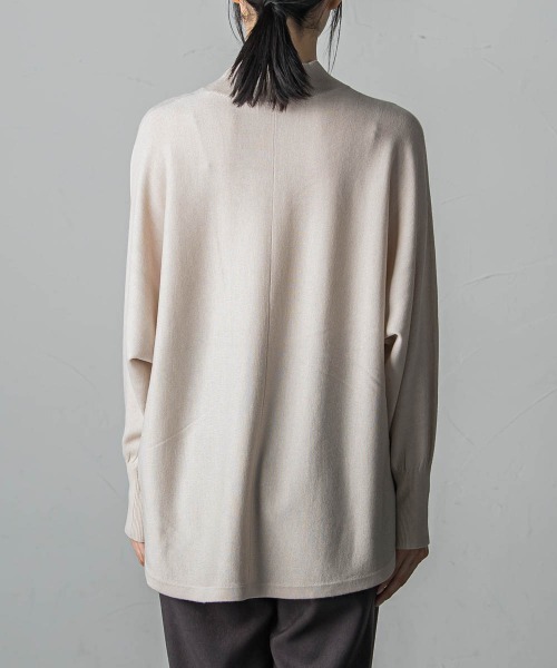 LAUTREAMONT(ロートレアモン)の「【WEB限定】≪洗えるニット/Lサイズあり≫すっきりハイネックニット(ニット/セーター・レディース・ネイビー/チャコールグレー/ベージュ/グリーン/オフホワイト/ブラック・11号/9号)」の10枚目の写真