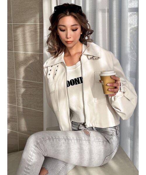 GYDA(ジェイダ)の「フェイクレザースタンドカラーショートジャケット(ライダースジャケット・レディース・オフホワイト/ブラック/ベージュ・FREE)」の9枚目の写真