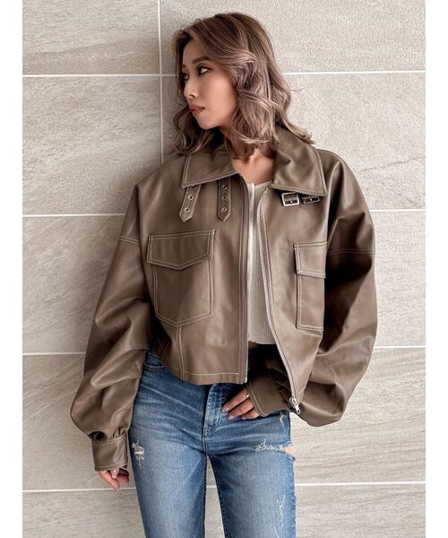 GYDA(ジェイダ)の「フェイクレザースタンドカラーショートジャケット(ライダースジャケット・レディース・オフホワイト/ブラック/ベージュ・FREE)」の12枚目の写真