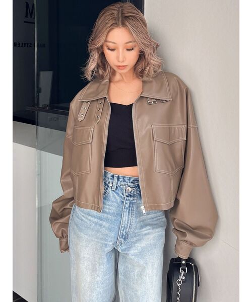 GYDA(ジェイダ)の「フェイクレザースタンドカラーショートジャケット(ライダースジャケット・レディース・オフホワイト/ブラック/ベージュ・FREE)」の21枚目の写真