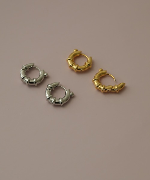 emesuelee(エメスーリー)の「変形フープピアス(ピアス(両耳用)・レディース・ゴールド/シルバー・フリー)」の10枚目の写真