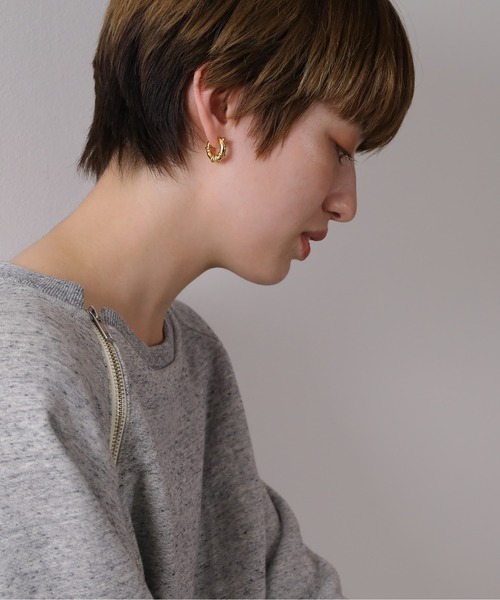 emesuelee(エメスーリー)の「変形フープピアス(ピアス(両耳用)・レディース・ゴールド/シルバー・フリー)」の8枚目の写真