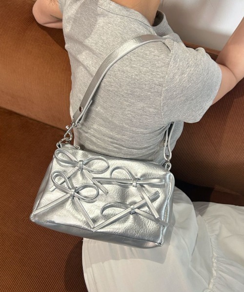 シルバー ハンドバッグ リボン パール装飾 KakaoTalk_20240313_134926694_0