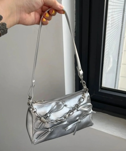 LAC-VERT(ラック・ヴェール)の「シルバーミニリボンハンドバッグ(ハンドバッグ・レディース・シルバー・FREE)」の14枚目の写真
