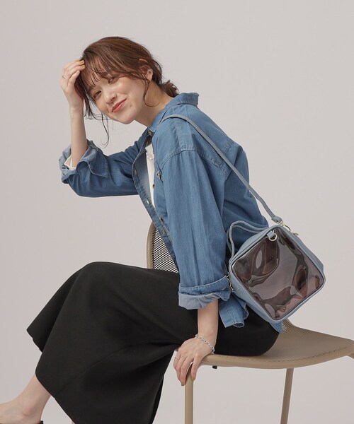 SHOO・LA・RUE（シューラルー）の「◆【推し活にも】ボックスクリアショルダーバッグ（ショルダーバッグ・レディース・オフホワイト/ブラック/ブルー・00）」の4枚目の写真