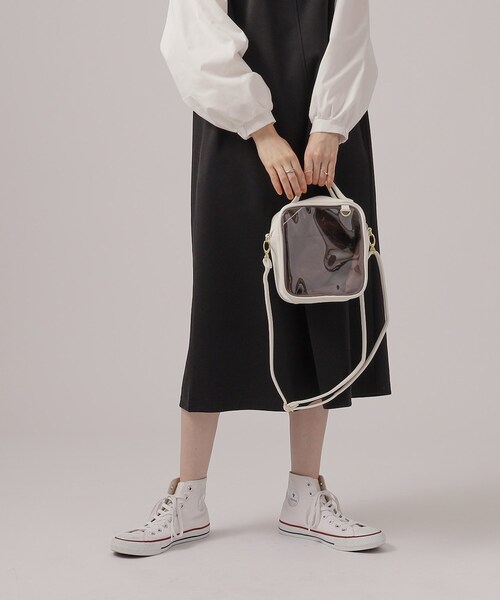 SHOO・LA・RUE（シューラルー）の「◆【推し活にも】ボックスクリアショルダーバッグ（ショルダーバッグ・レディース・オフホワイト/ブラック/ブルー・00）」の14枚目の写真