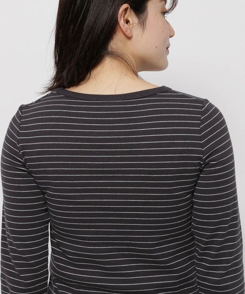 niko and...（ニコアンド）の「袖ボタンボーダーリブプルオーバー（Tシャツ/カットソー・レディース・ネイビー/アイボリー/ブラック・MEDIUM/LARGE）」の14枚目の写真