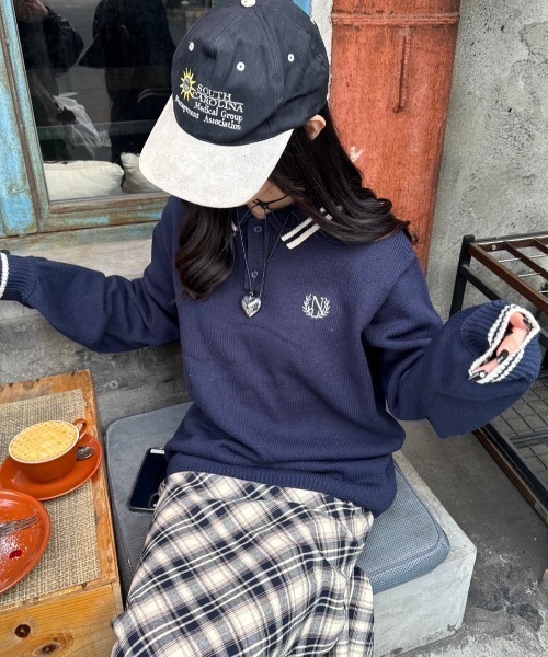 nemne store（ネンネストア）の「《低身長サイズあり》ワンポイント刺繍ポロニット（ポロシャツ・レディース・ネイビー/レッド・SMALL/MEDIUM）」の5枚目の写真