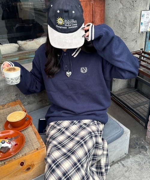 nemne store（ネンネストア）の「《低身長サイズあり》ワンポイント刺繍ポロニット（ポロシャツ・レディース・ネイビー/レッド・SMALL/MEDIUM）」の6枚目の写真