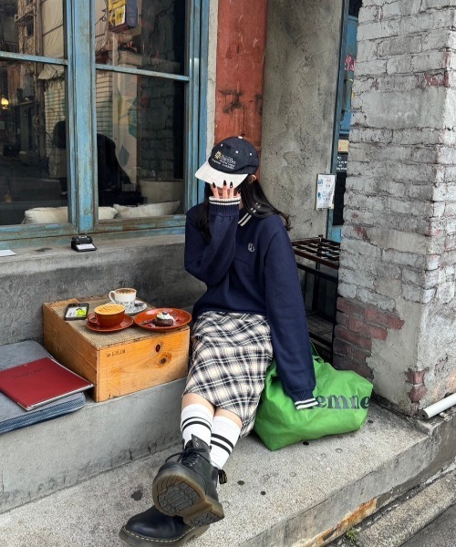 nemne store（ネンネストア）の「《低身長サイズあり》ワンポイント刺繍ポロニット（ポロシャツ・レディース・ネイビー/レッド・SMALL/MEDIUM）」の11枚目の写真