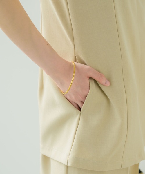 NEUNA（ヌナ）の「リネンライクキャミベスト（ベスト・レディース・ブラック/ベージュ・FREE）」の18枚目の写真