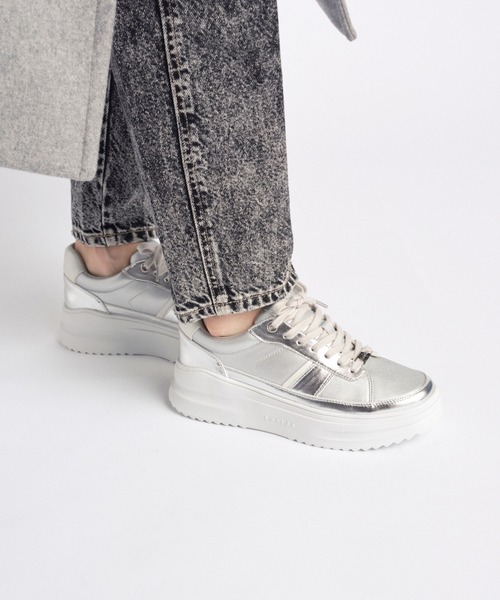 Lucida（ルシーダ）の「Rotanev/軽量厚底スニーカー（スニーカー・レディース・ベージュ/ホワイト/ライトブルー/ホワイト×ブラック/グレー/ピンク/ブラック/アイボリー/シルバー・35/36/37/38/39/40）」の9枚目の写真