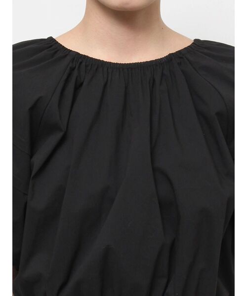LAGUNAMOON（ラグナムーン）の「シャーリングネックボリュームブラウス（シャツ/ブラウス・レディース・ブラック/ホワイト・FREE）」の6枚目の写真