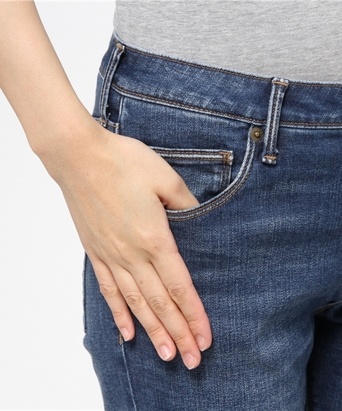 SHIPS for women（シップスフォーウィメン）の「デニムスティックパンツ ユーズド（デニムパンツ・レディース・ブルー・SMALL/LARGE/X-SMALL/MEDIUM）」の9枚目の写真