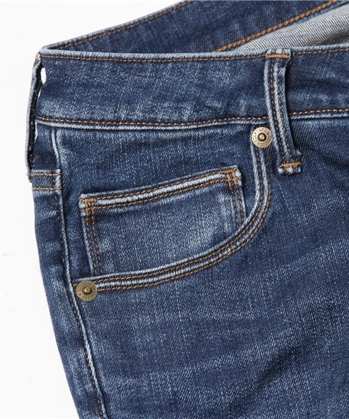 SHIPS for women（シップスフォーウィメン）の「デニムスティックパンツ ユーズド（デニムパンツ・レディース・ブルー・SMALL/LARGE/X-SMALL/MEDIUM）」の10枚目の写真