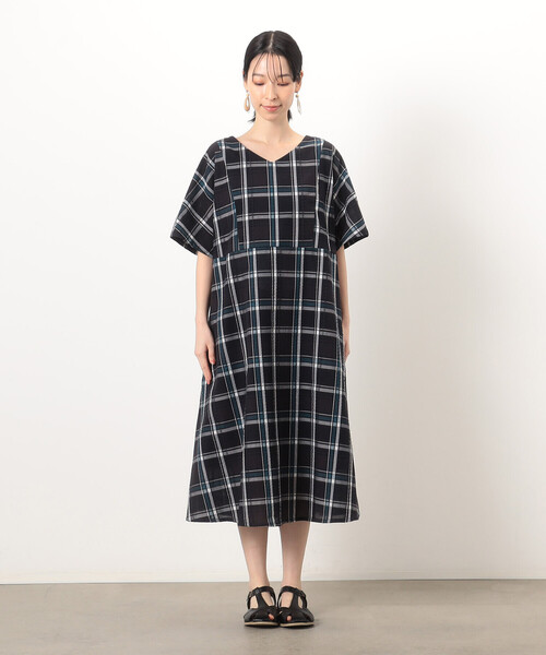 ONIGIRI(オニギリ)の「前後2WAY 半袖チェックアッパッパ ワンピース(ワンピース・レディース・ネイビー/ベージュ・MEDIUM/LARGE)」の12枚目の写真