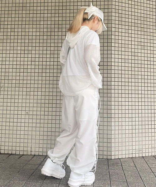 Narcissus（ナルシス）の「メッシュフードトップス（その他トップス・レディース・ブラック/ホワイト・FREE）」の17枚目の写真