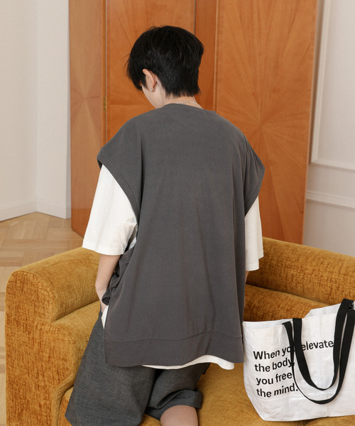 neos（ネオス）の「【neos】ルーズシルエット ベスト レイヤード サイドスリット アンサンブル Tシャツ（Tシャツ/カットソー・メンズ・ブラック/チャコールグレー/ブルー/ブラウン/グリーン・MEDIUM/LARGE）」の9枚目の写真