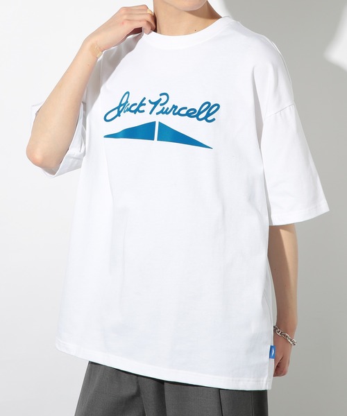 CONVERSE（コンバース）の「【CONVERSE】天竺チャックテイラーグラフィック半袖Tee 4222-4800（Tシャツ/カットソー・メンズ・ライトグレー系3/ブラック系その他2/ライトグレー/ブラック系その他3/ホワイト/ライトグレー系2/ブラック/ホワイト系その他3/ホワイト系その他2・L/M/S）」の2枚目の写真