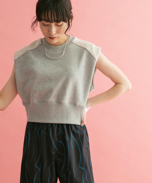 KBF（ケイビーエフ）の「ショルダータックスウェット（スウェット・レディース・ピンク/ネイビー/グレー・ONE）」の9枚目の写真