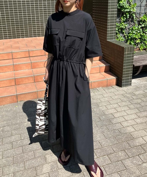 KBF(ケイビーエフ)の「ポケットディティールウエストドロストワンピース(ワンピース・レディース・ブラック/ブルー/ボルドー・ONE)」の2枚目の写真