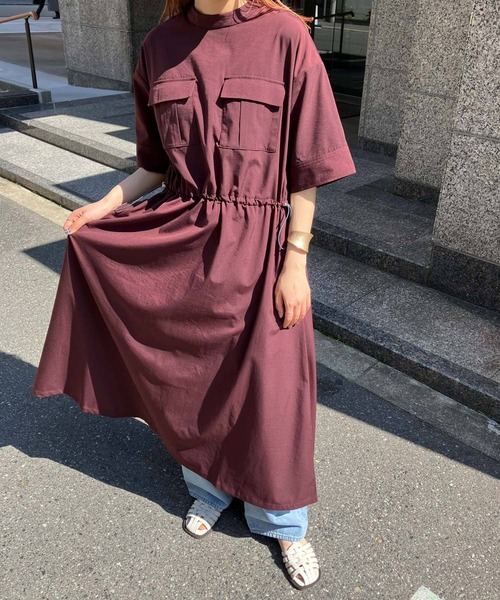 KBF(ケイビーエフ)の「ポケットディティールウエストドロストワンピース(ワンピース・レディース・ブラック/ブルー/ボルドー・ONE)」の4枚目の写真