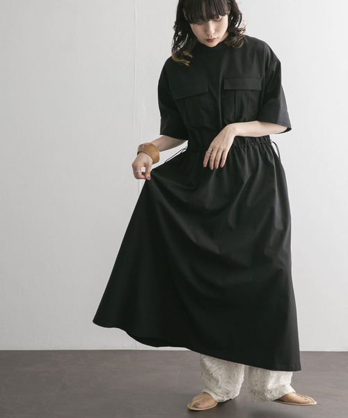 KBF(ケイビーエフ)の「ポケットディティールウエストドロストワンピース(ワンピース・レディース・ブラック/ブルー/ボルドー・ONE)」の17枚目の写真