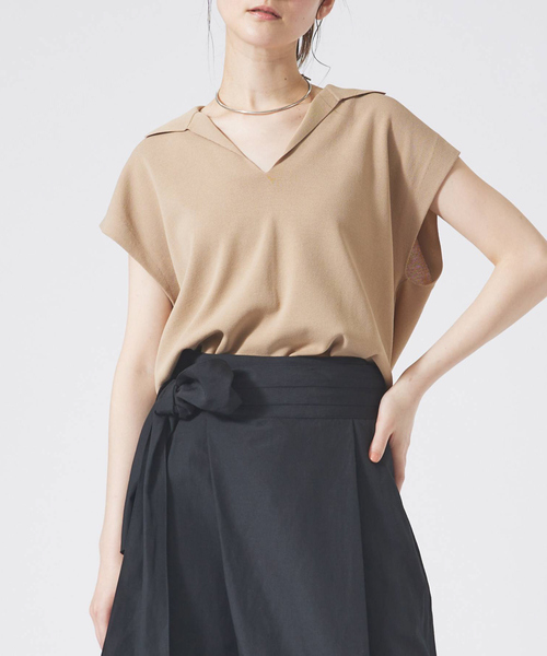 qualite(カリテ)の「レーヨンストレッチオープンカラーシャツ/サマーニット/夏服/オフィスカジュアル(Tシャツ/カットソー・レディース・ブラック/ベージュ/オフホワイト・フリー)」の3枚目の写真