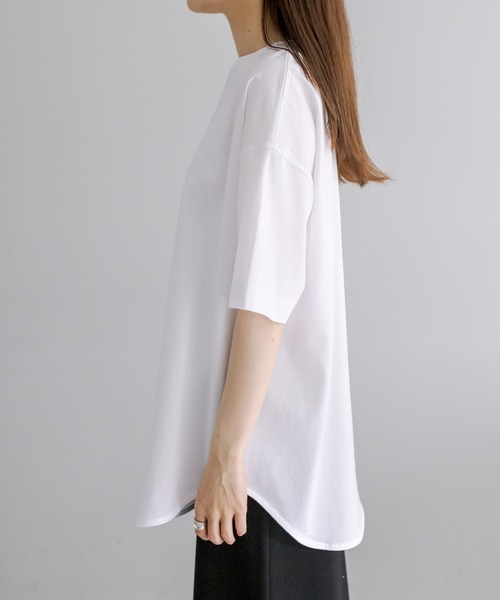 PUAL CE CIN（ピュアルセシン）の「裾ラウンド万能Tシャツ（Tシャツ/カットソー・レディース・オフホワイト/ブラック系/チャコールグレー/ベージュ/ブラウン系/サックスブルー・FREE）」の7枚目の写真