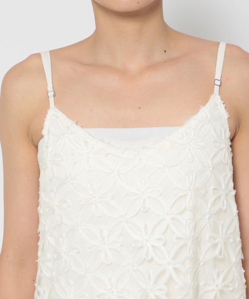 mysty woman（ミスティウーマン）の「前後2WAYフラワーモチーフキャミワンピース　135299（ワンピース・レディース・オフホワイト/ブラック・FREE）」の16枚目の写真