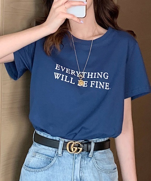 COCOMOMO(ココモモ)の「ロゴTシャツ クルーネック半袖T コットン100%(Tシャツ/カットソー・レディース・ブラック/ホワイト/ブラウン/ピンク/ブルー/グレー・M/L)」の1枚目の写真
