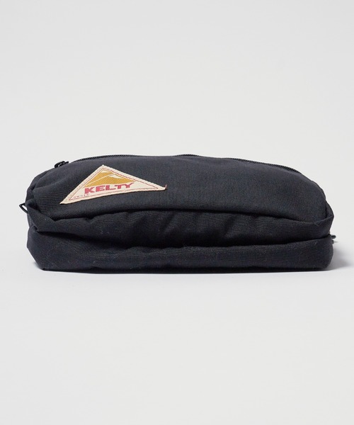 KELTY(ケルティ)の「KELTY/ケルティ RECTANGLE ZIP SHOULDER ショルダーバッグ ワンポイント ロゴ ショルダーポーチ(ショルダーバッグ・メンズ・キャメル/ネイビー/ダークベージュ/ブラック・FREE)」の8枚目の写真
