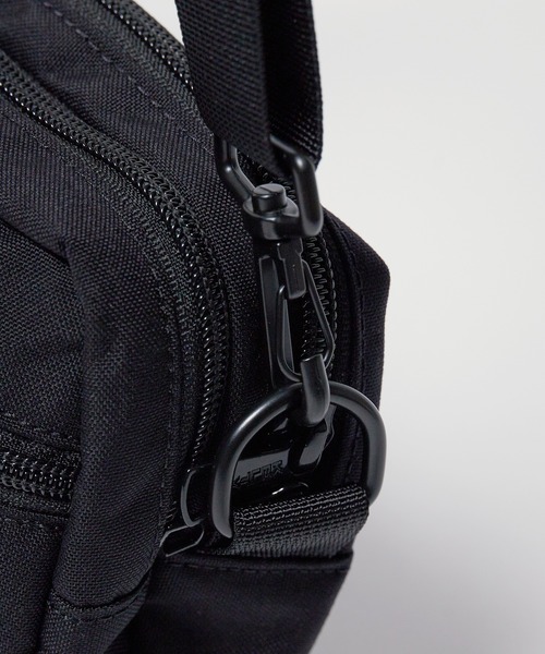 KELTY(ケルティ)の「KELTY/ケルティ RECTANGLE ZIP SHOULDER ショルダーバッグ ワンポイント ロゴ ショルダーポーチ(ショルダーバッグ・メンズ・キャメル/ネイビー/ダークベージュ/ブラック・FREE)」の9枚目の写真