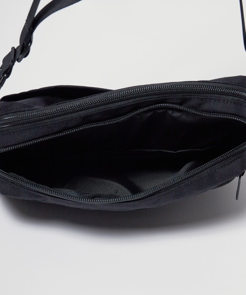 KELTY(ケルティ)の「KELTY/ケルティ RECTANGLE ZIP SHOULDER ショルダーバッグ ワンポイント ロゴ ショルダーポーチ(ショルダーバッグ・メンズ・キャメル/ネイビー/ダークベージュ/ブラック・FREE)」の13枚目の写真