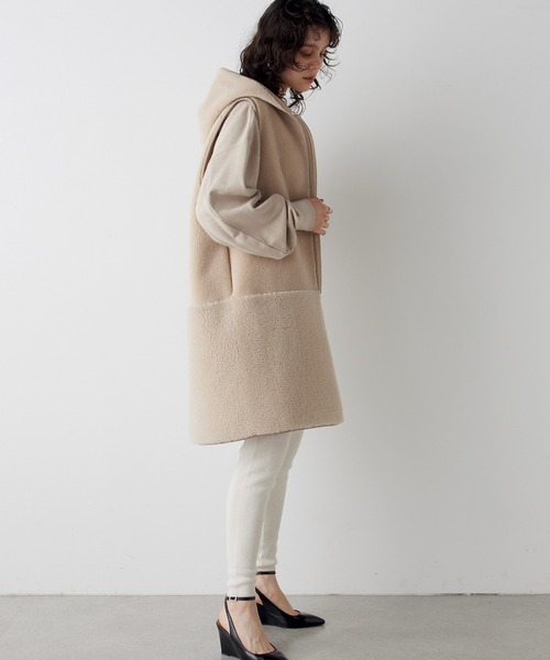 THE PAUSE（ザ ポーズ）の「【THE PAUSE】ボアフードロングジレ（ベスト・レディース・ライトベージュ/サンドベージュ/チャコールグレー・FREE）」の8枚目の写真