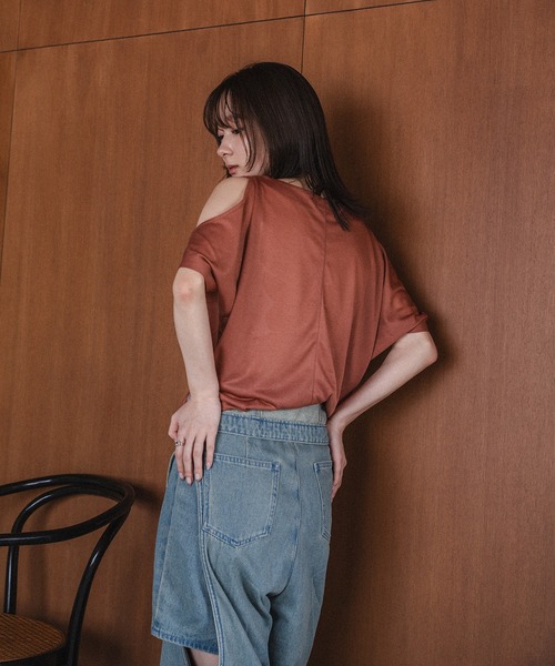 mideal（マイディール）の「cut design sheer t shirt / カットデザインシアーティーシャツ（Tシャツ/カットソー・レディース・テラコッタ/ブラウン/オフホワイト・FREE）」の4枚目の写真