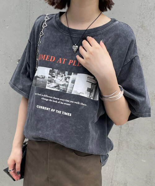 mline（エムライン）の「[mline]PHOTO Tシャツ（Tシャツ/カットソー・レディース・グレー/チャコールグレー・FREE）」の5枚目の写真