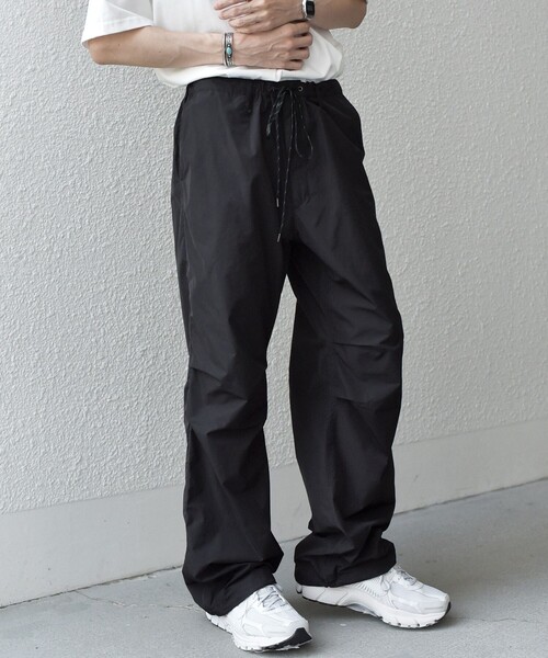 SHIPS any（シップス エニィ）の「SHIPS any: 〈洗濯機可能〉カラーミックスコード トラックパンツ ［a-nylon］(セットアップ対応)◇（その他パンツ・メンズ・ブラック/ベージュ/グレー・MEDIUM/LARGE）」の14枚目の写真