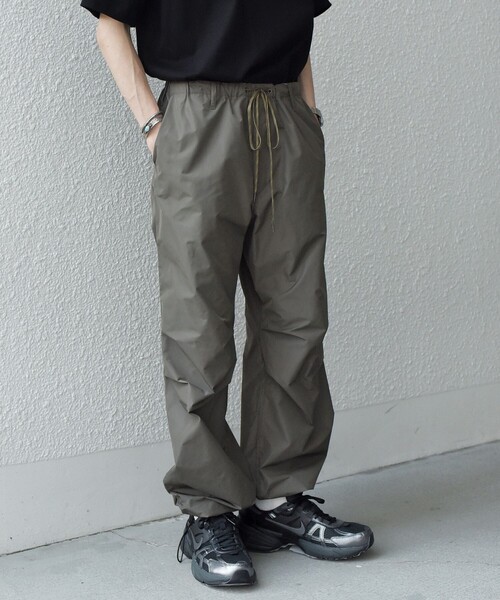 SHIPS any（シップス エニィ）の「SHIPS any: 〈洗濯機可能〉カラーミックスコード トラックパンツ ［a-nylon］(セットアップ対応)◇（その他パンツ・メンズ・ブラック/ベージュ/グレー・MEDIUM/LARGE）」の19枚目の写真