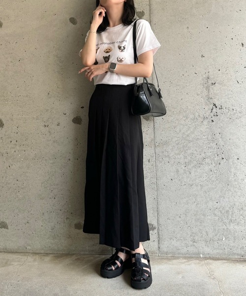cuorequal(クオレコール)の「犬いっぱい半袖タイトTシャツ(Tシャツ/カットソー・レディース・ネイビー/ベージュ・X-SMALL)」の21枚目の写真