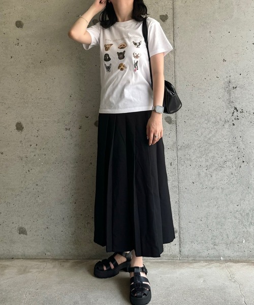 cuorequal(クオレコール)の「犬いっぱい半袖タイトTシャツ(Tシャツ/カットソー・レディース・ネイビー/ベージュ・X-SMALL)」の8枚目の写真