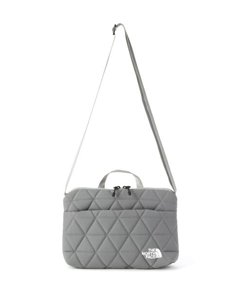 THE NORTH FACE(ザノースフェイス)の「THE NORTH FACE(ザ・ノース・フェイス)Geoface Pouch ジオフェイスポーチ NM32356(トートバッグ・メンズ・グレー/ブラック/カーキ/アイボリー・F)」の3枚目の写真